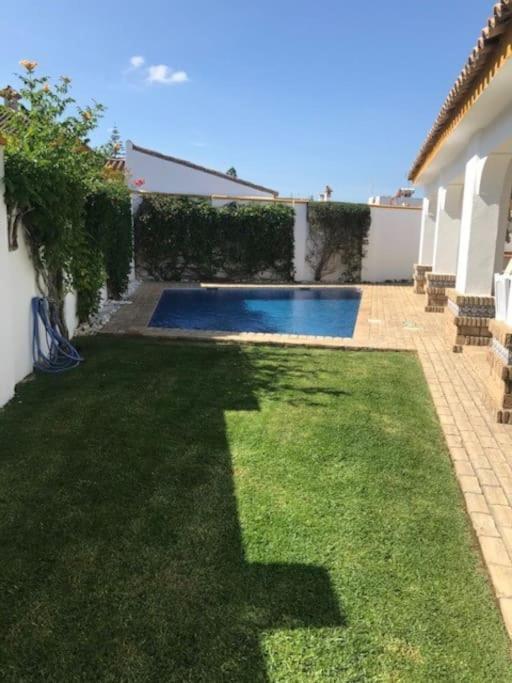 Villa El Magnolio à Chiclana de la Frontera Extérieur photo