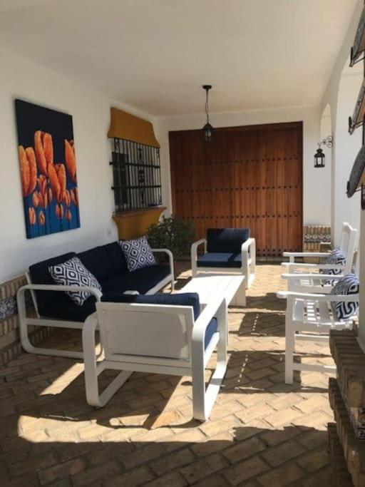 Villa El Magnolio à Chiclana de la Frontera Extérieur photo