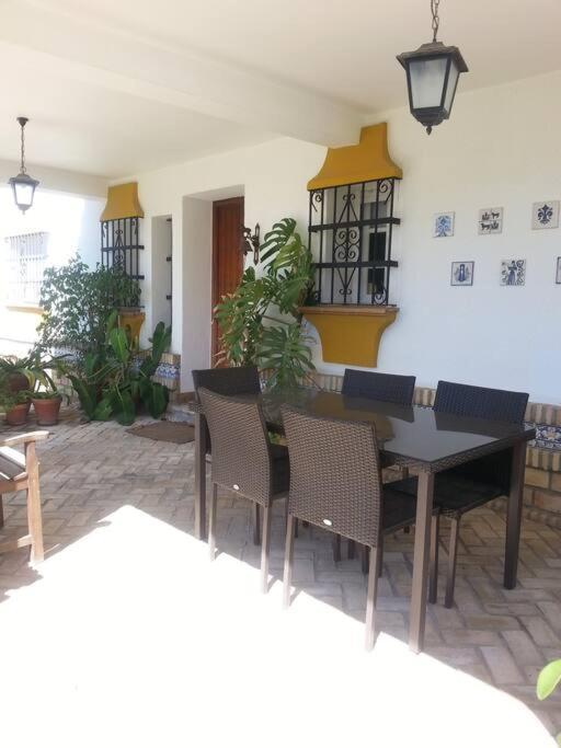 Villa El Magnolio à Chiclana de la Frontera Extérieur photo