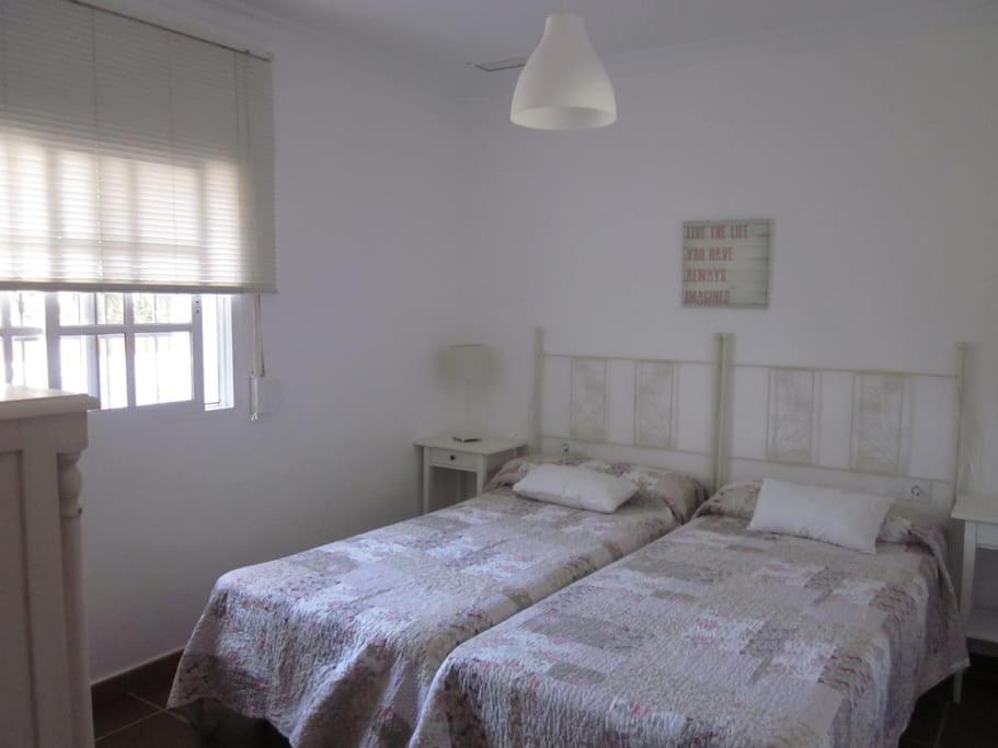 Villa El Magnolio à Chiclana de la Frontera Extérieur photo