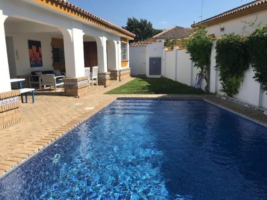 Villa El Magnolio à Chiclana de la Frontera Extérieur photo
