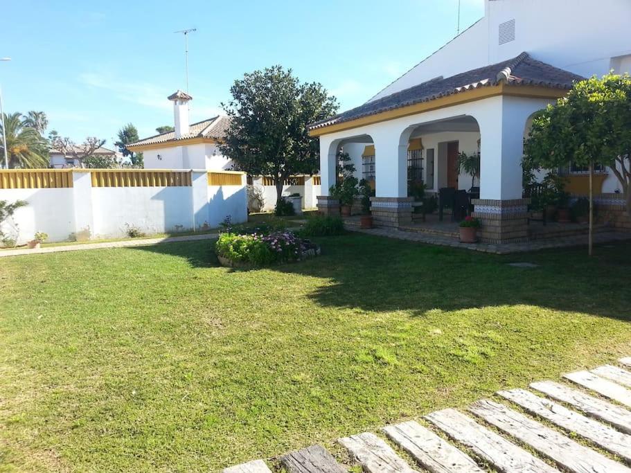 Villa El Magnolio à Chiclana de la Frontera Extérieur photo